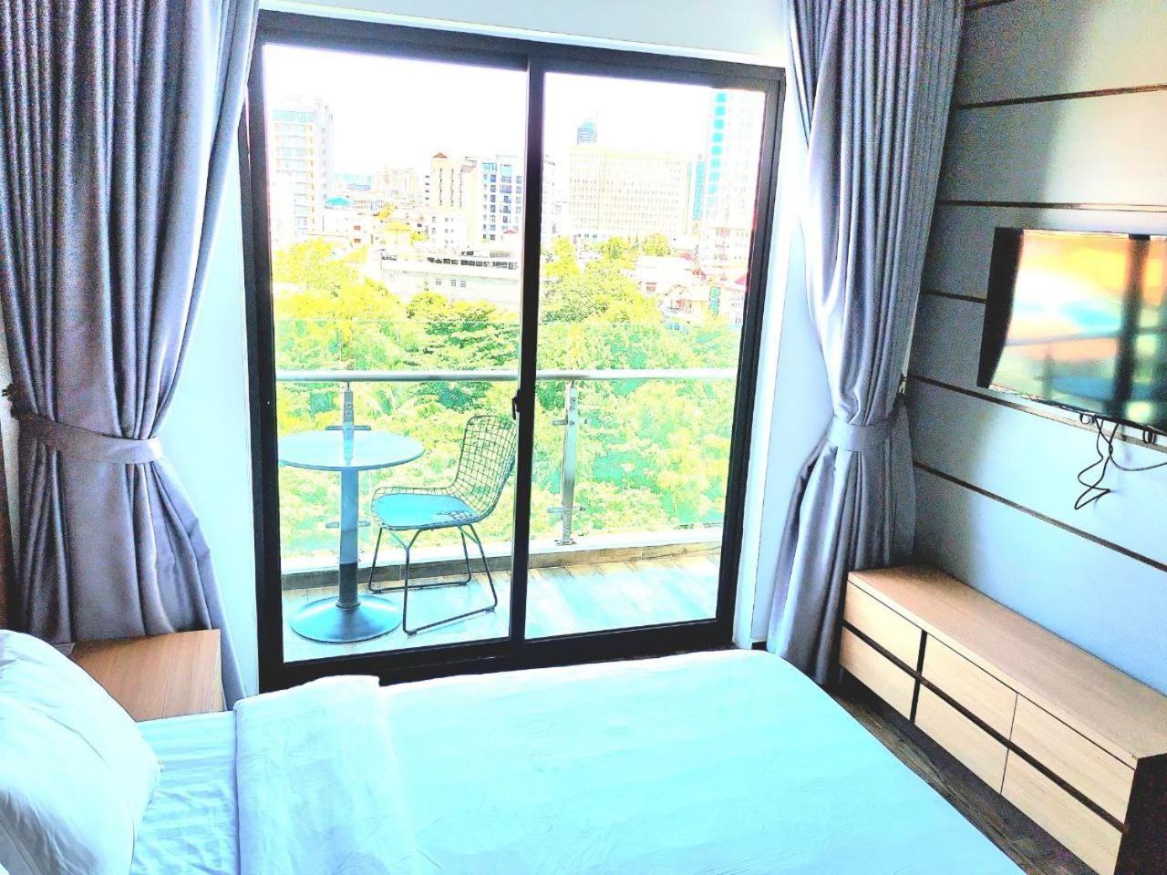 Chilchill Hotel Riverside Phnom Pen Exterior foto
